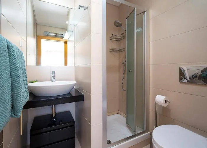 Spacious 2br - Large Pool & Balconies - Near * Portimao